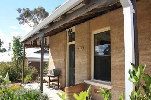 Wandering Australia Trip Discount Code Booking.com